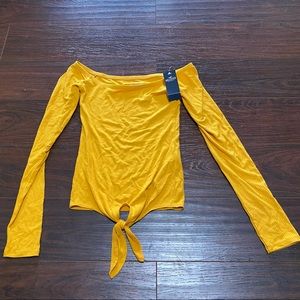 NWT Hollister | Junior off the shoulder long sleeve